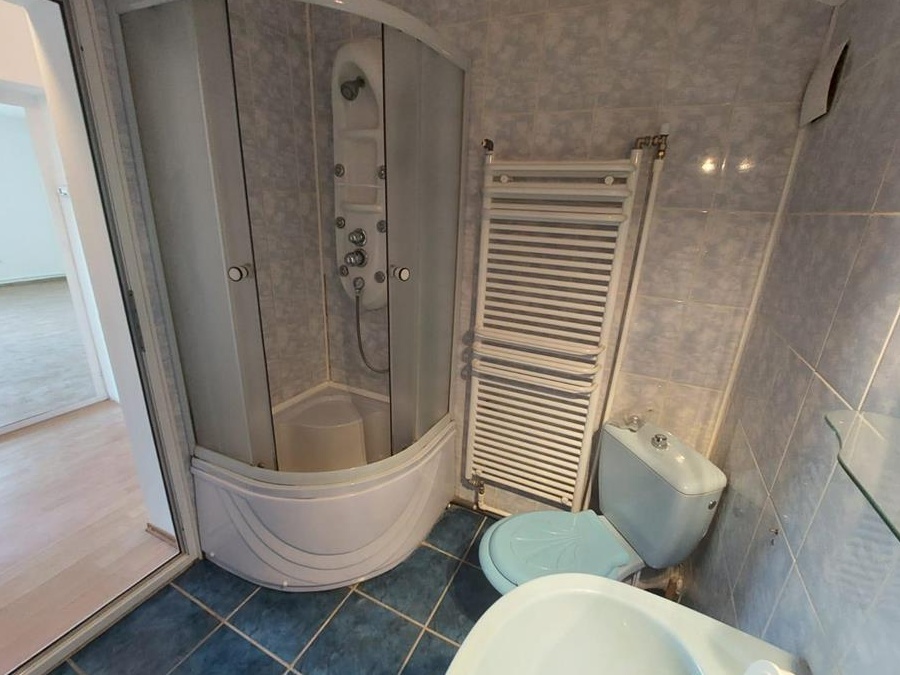 Apartament cu 4 camere in Tatarasi Sud-Metalurgie