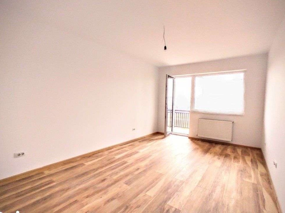 Apartament cu doua camere 55mp, Tractorul