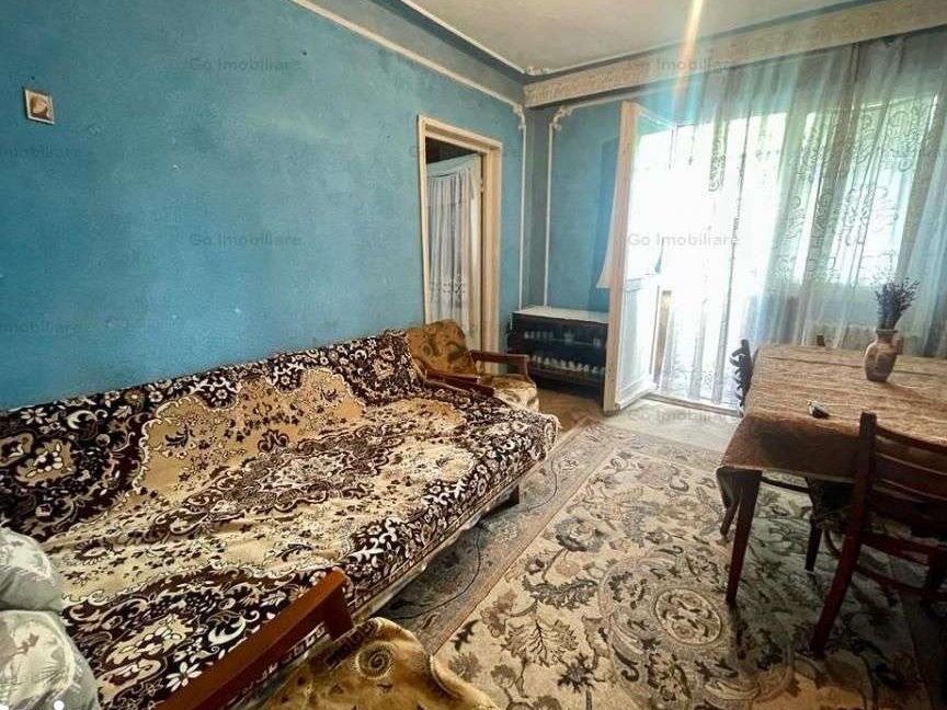 Apartament cu doua camere de vanzare Podu  Ros ,Racovita.