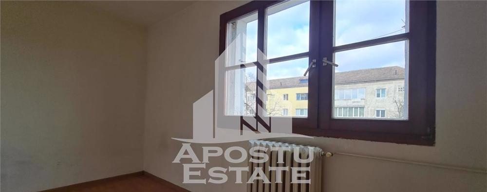 Apartament cu doua camere, etaj intermediar, zona Sagului, piata Doina