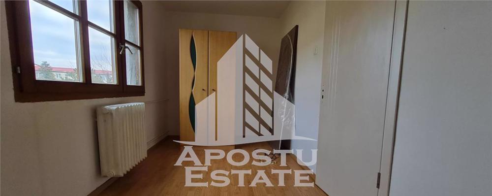 Apartament cu doua camere, etaj intermediar, zona Sagului, piata Doina