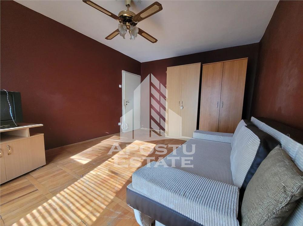 Apartament cu o camera, etajul 1, Aradului