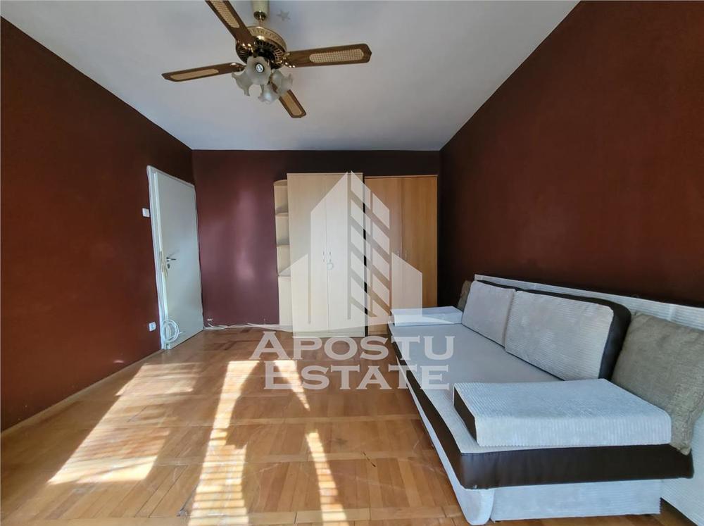 Apartament cu o camera, etajul 1, Aradului