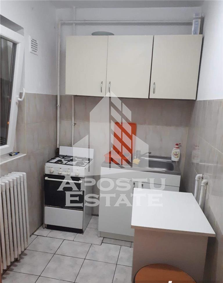 Apartament cu o camera, Zona Girocului