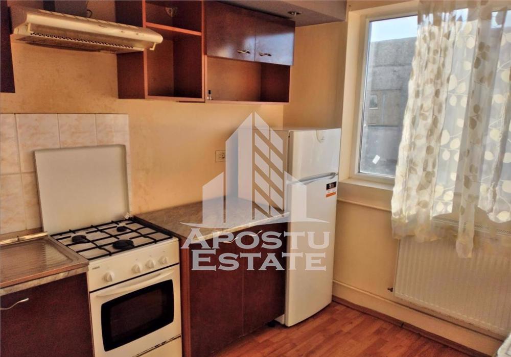 Apartament cu o camera, Zona Steaua-Sagului