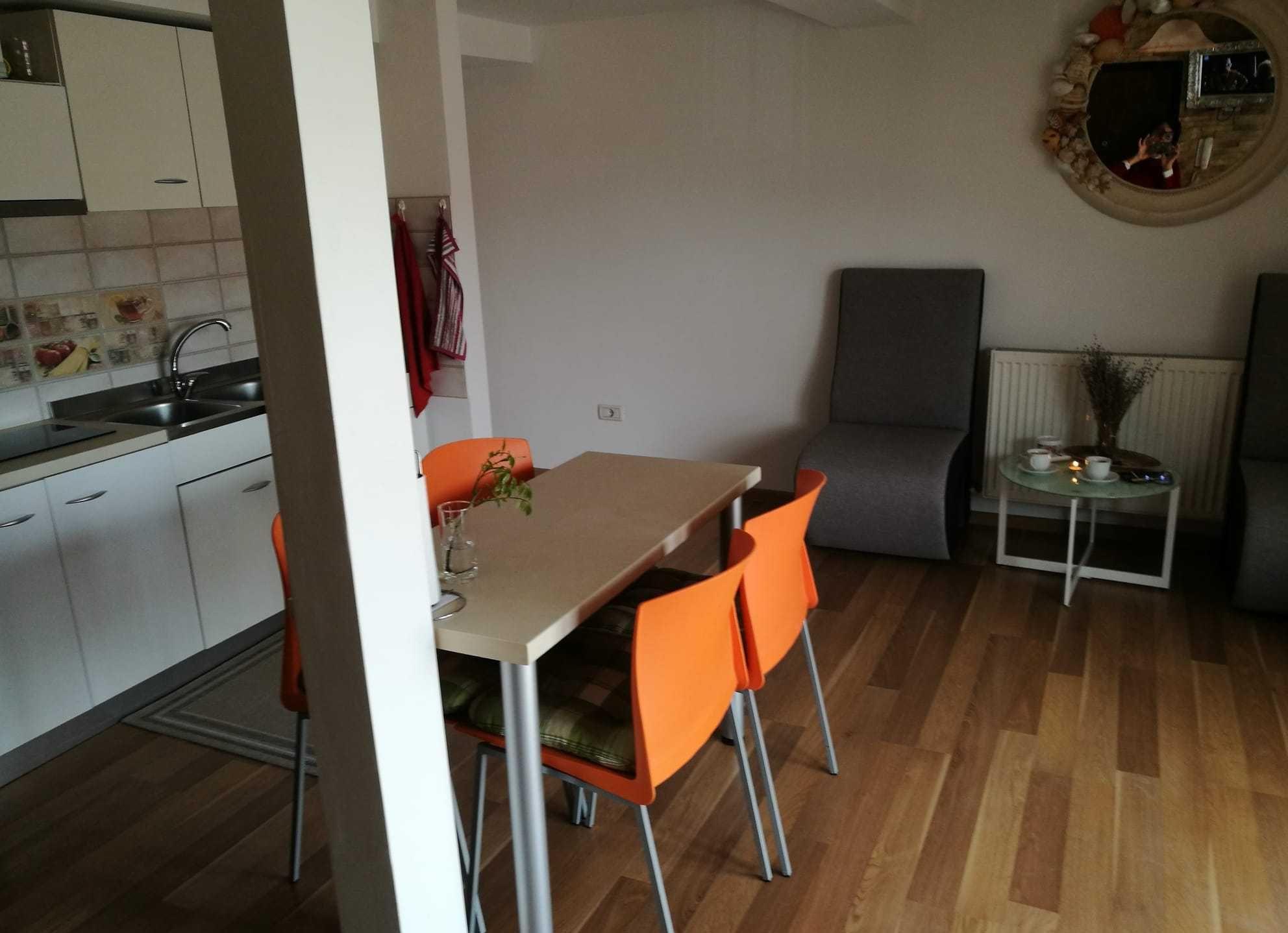 Apartament cu scara interioara Băsescu pta Crucii