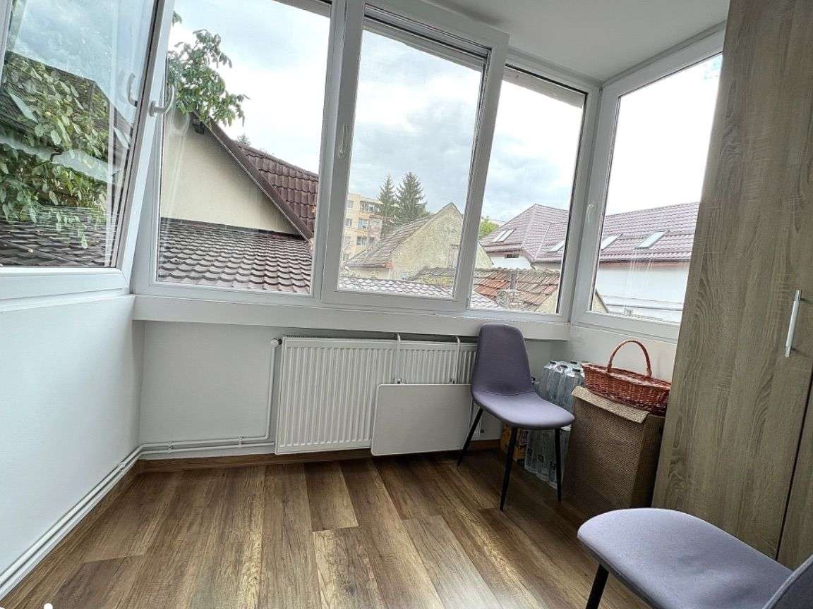 Apartament de 2 camere, 54 mp, decomandat, Zona Astra