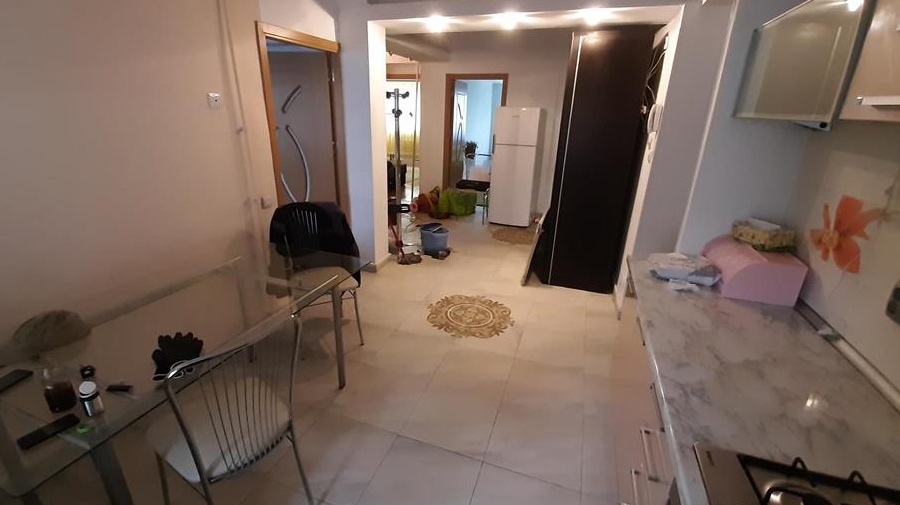 Apartament de 3 camere decomandate in zona Centrala