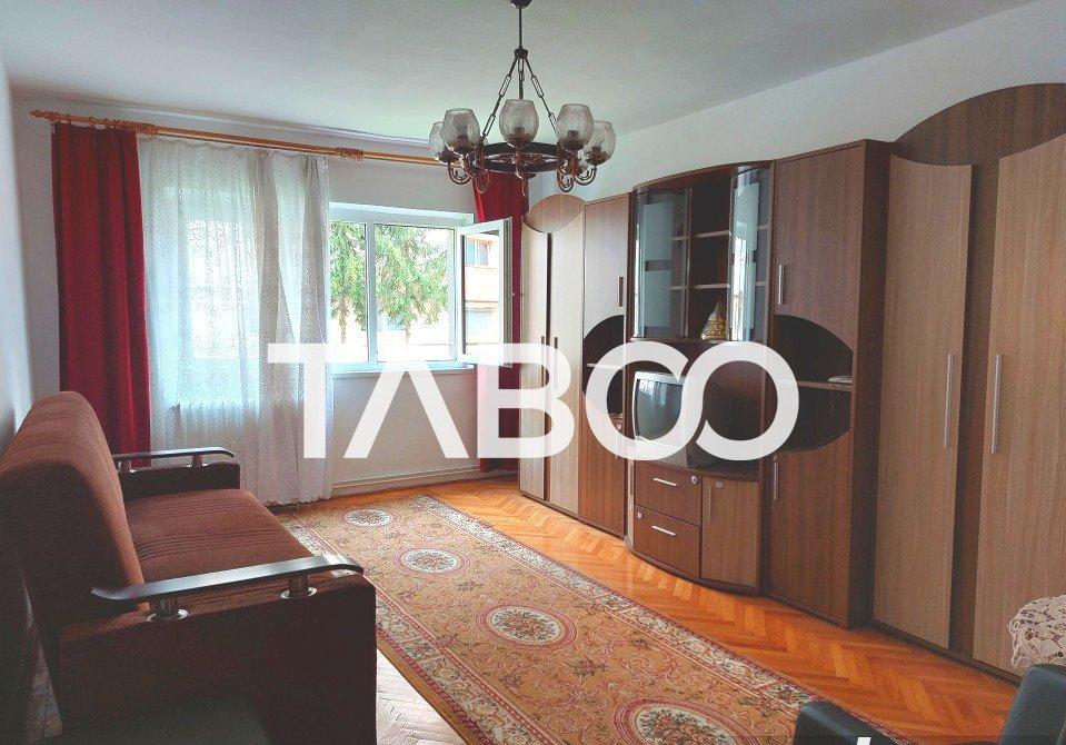 Apartament de inchiriat 3 camere decomandate parter zona Strand Sibiu