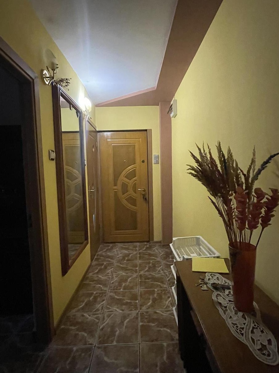 Apartament de inchiriat cu 2 camere, decomandat, disponibil imediat