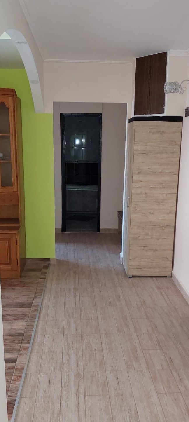 Apartament de închiriat cu 2 camere decomandat zona Bucovina