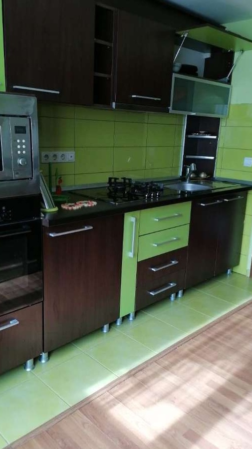 Apartament de inchiriat cu doua dormitoare, doua bai,mobilat si utilat