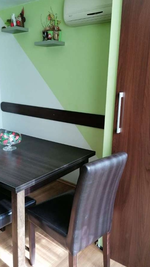 Apartament de inchiriat cu doua dormitoare, doua bai,mobilat si utilat