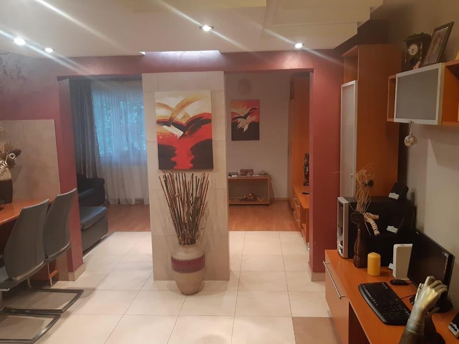 Apartament de lux, 2 camere, decomandat, complet renovat