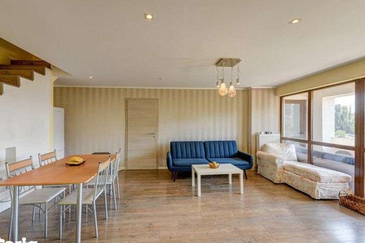 Apartament de tip penthouse zona 13 Septembrie - Comision 0%