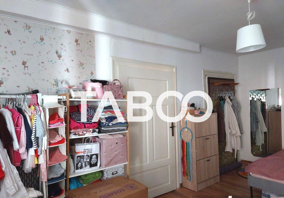 Apartament de vanzare 2 camere gradina 80 mp zona centrala Cisnadie