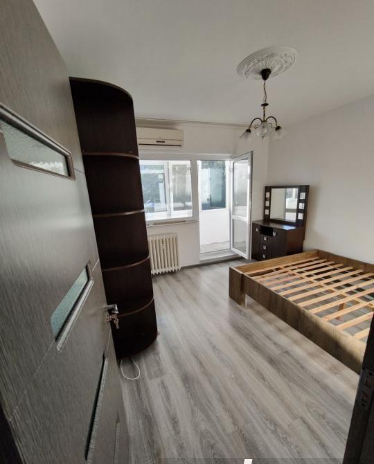 APARTAMENT DE VANZARE 3 CAMERE GORJULUI - LUJERULUI ( strada DEzbrobirii )