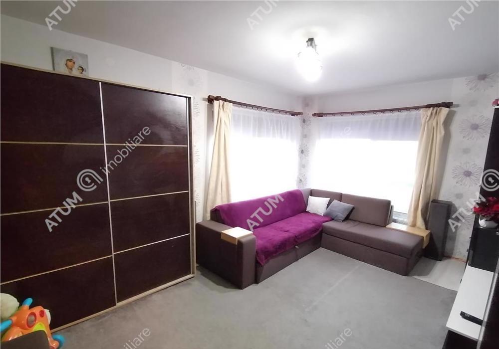 Apartament de vanzare cu 2 camere decomandate in zona Selimbar