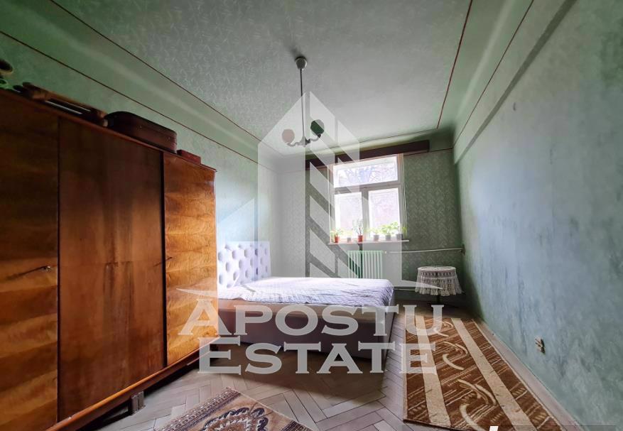 Apartament decomandat, cu 2 camere, Piata Doina