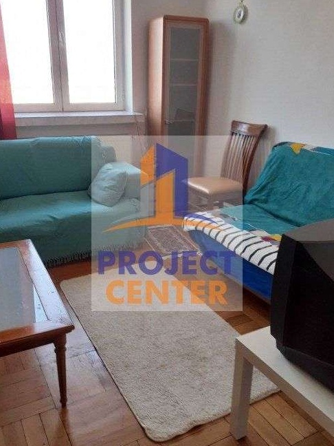 Apartament doua camere, decomandat, ultracentral, terasa spatioasa