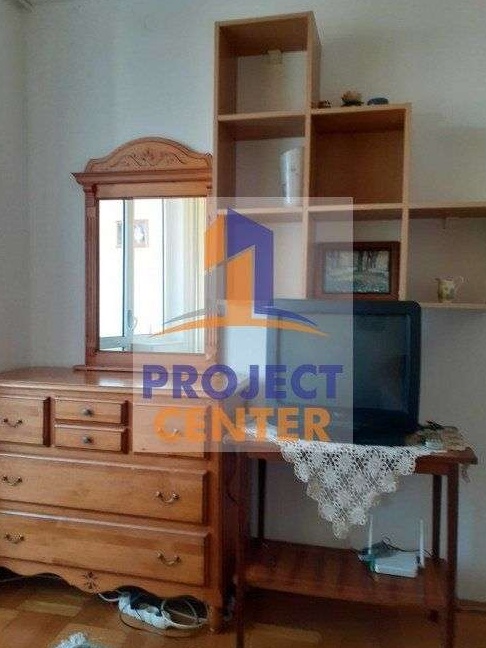Apartament doua camere, decomandat, ultracentral, terasa spatioasa