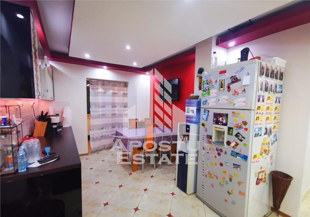 Apartament generos cu Garaj propriu, zona Aradului
