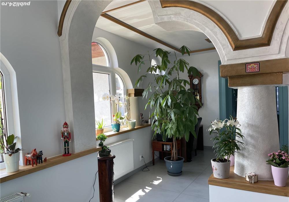 Apartament in casa, de vânzare