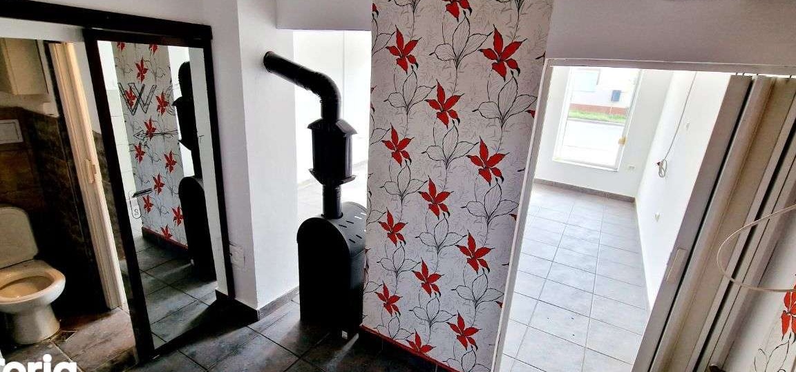 apartament la casa-birou,spatiu comercial acces din strada