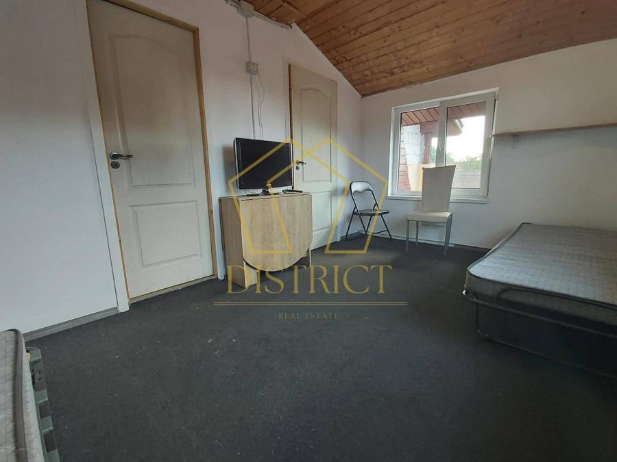 Apartament la casa spatios cu 2 camere | Fabric