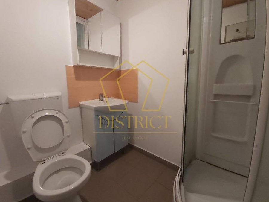 Apartament la casa spatios cu 2 camere | Fabric