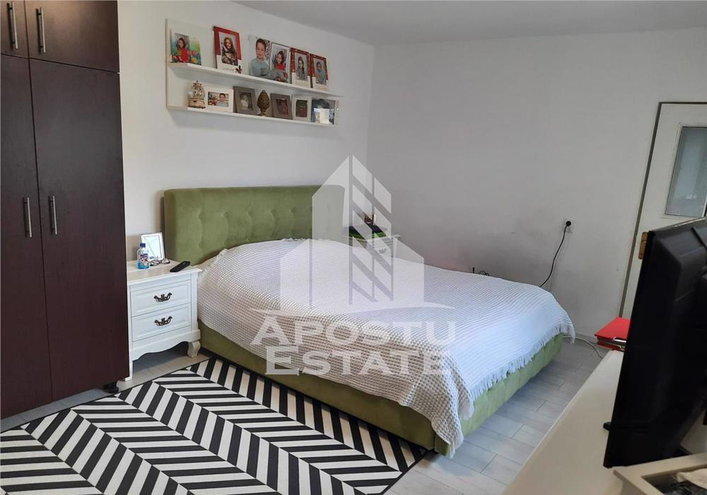Apartament la curte, Zona Balcescu