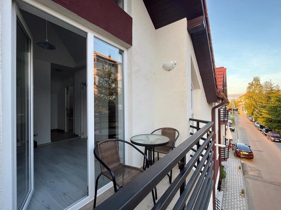 Apartament nou cu 3 camere si parcare privata