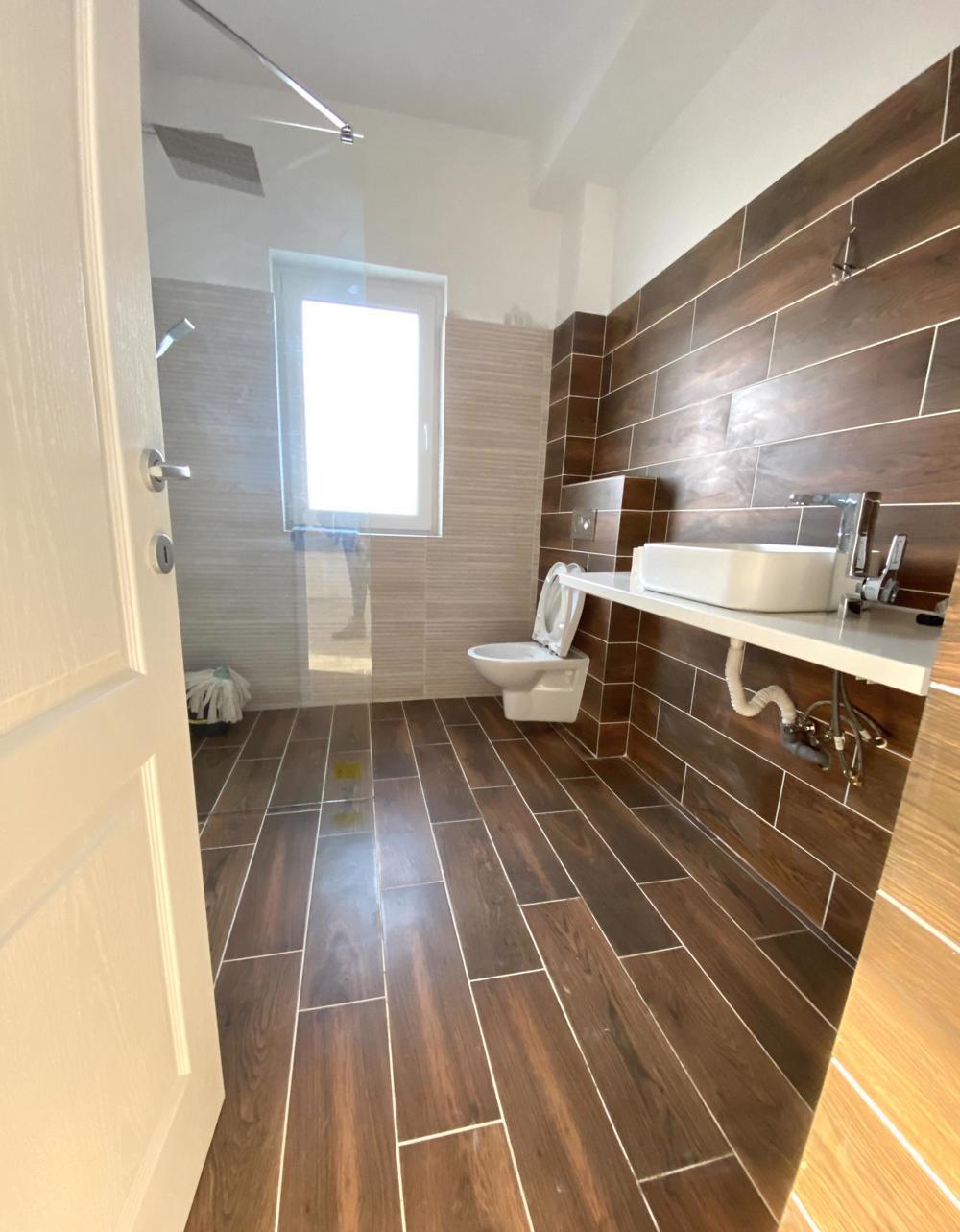Apartament NOU la vilă in Ghiroda - oferta unica !