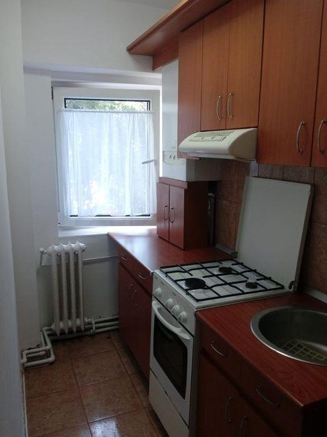 apartament o camera 28 mp Aradului