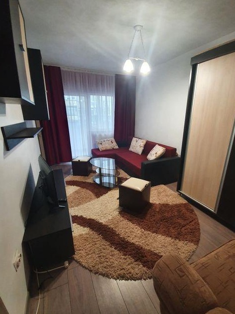 apartament o camera 28 mp Aradului