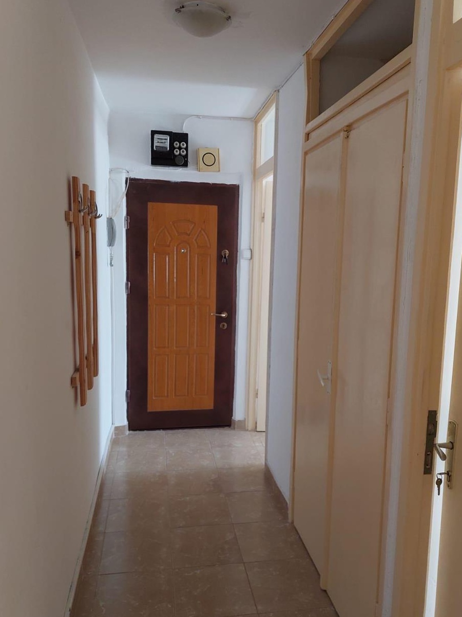 Apartament o camera etaj 4/5 - proprietar - fără agentii