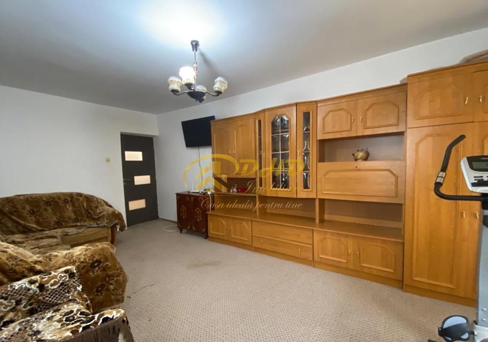 Apartament spatios cu 2 camere+boxa - Tatarasi Oancea