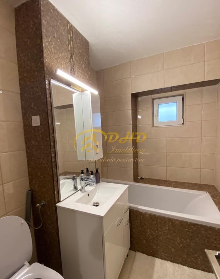 Apartament spatios cu 2 camere+boxa - Tatarasi Oancea
