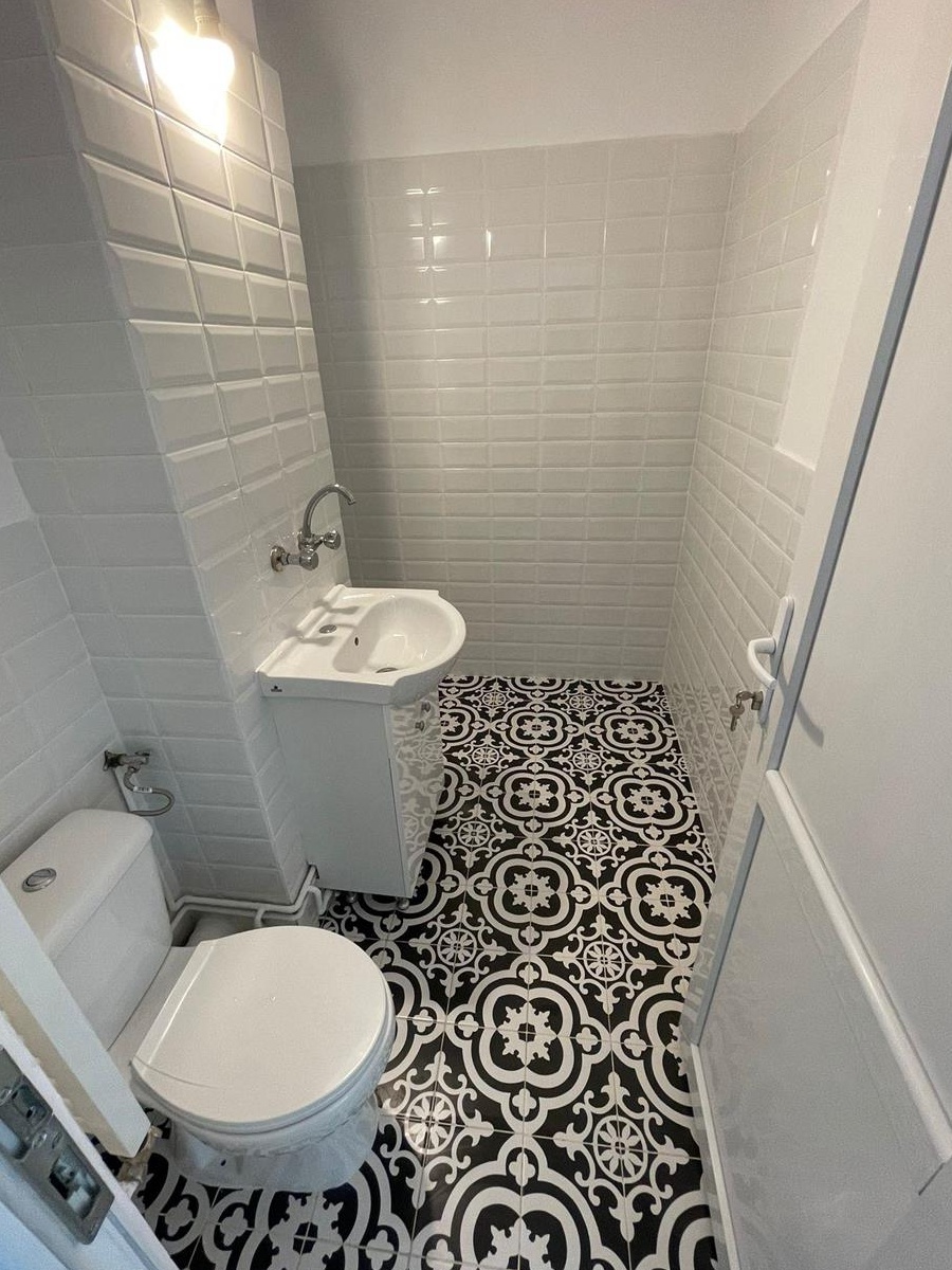 Apartament / Spatiu Comercial