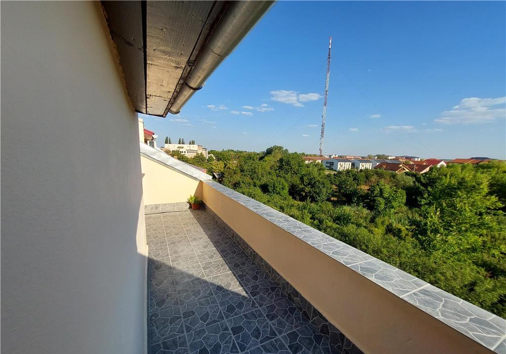 Apartament tip Penthouse, 3 camere, Braytim, langa Villa Vitoria - Comision 0