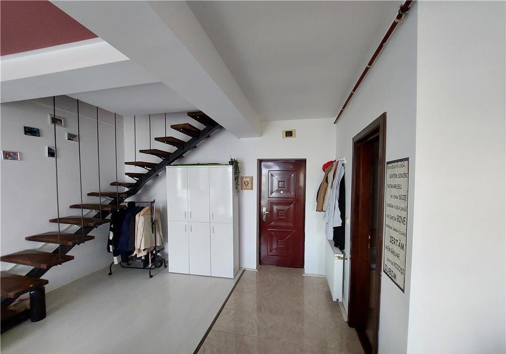 Apartament tip Penthouse, 3 camere, Braytim, langa Villa Vitoria - Comision 0