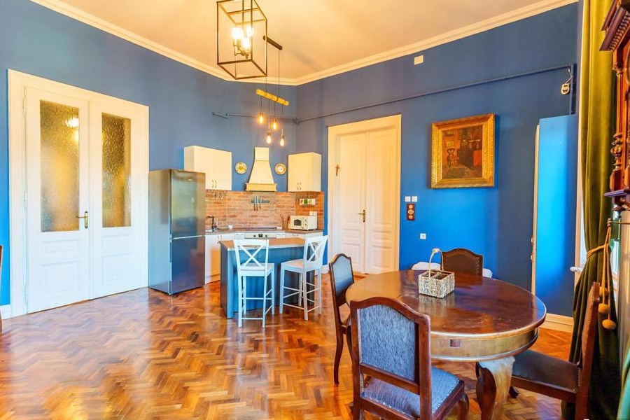 Apartament ultracentral de închiriat