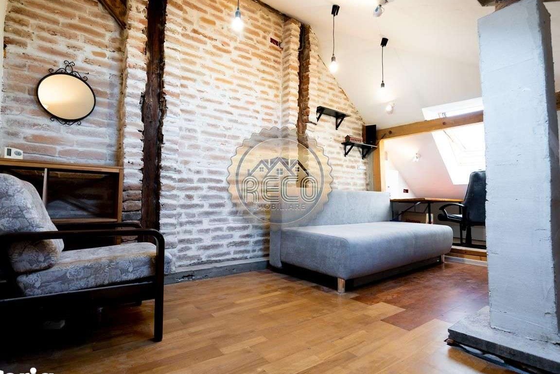 Apartament ultracentral la curte, 2 camere , Oradea