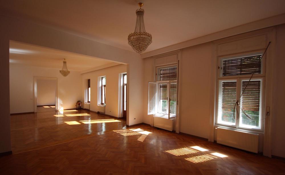 Apartament/birouri  250 mp,  zona Balcescu