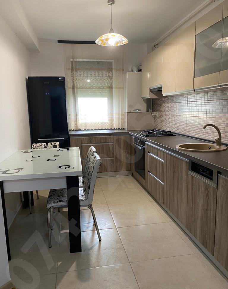 APARTEMENT CU 2 CAMERE DECOMANDAT langa Liceul Teoretic "David Voniga"