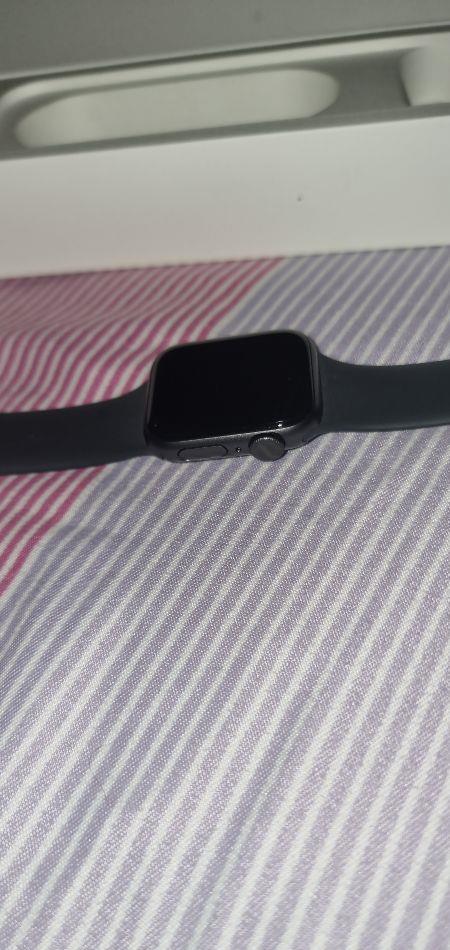 Apple watch seria5 40 mm gray...se afla intr.o stare foarte