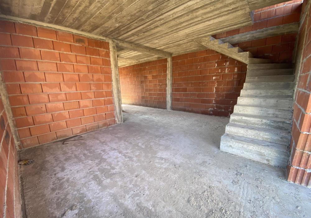 Aproape de ASFALT - 2 FRONTURI - Toate UTILITATILE