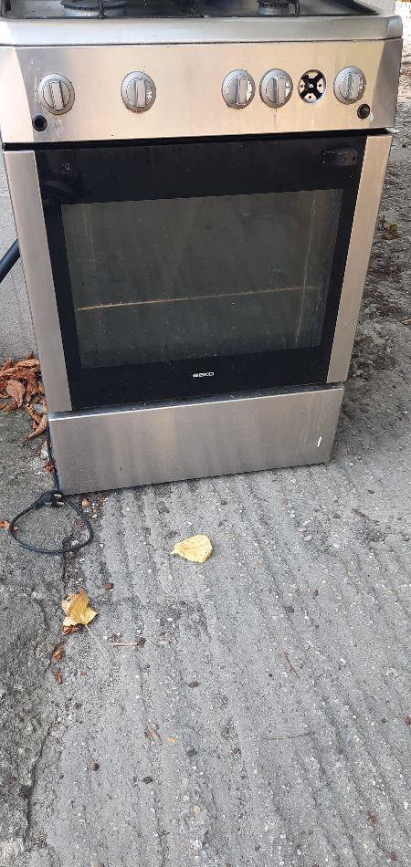 Aragaz si Frigider - Beko - Zanussi