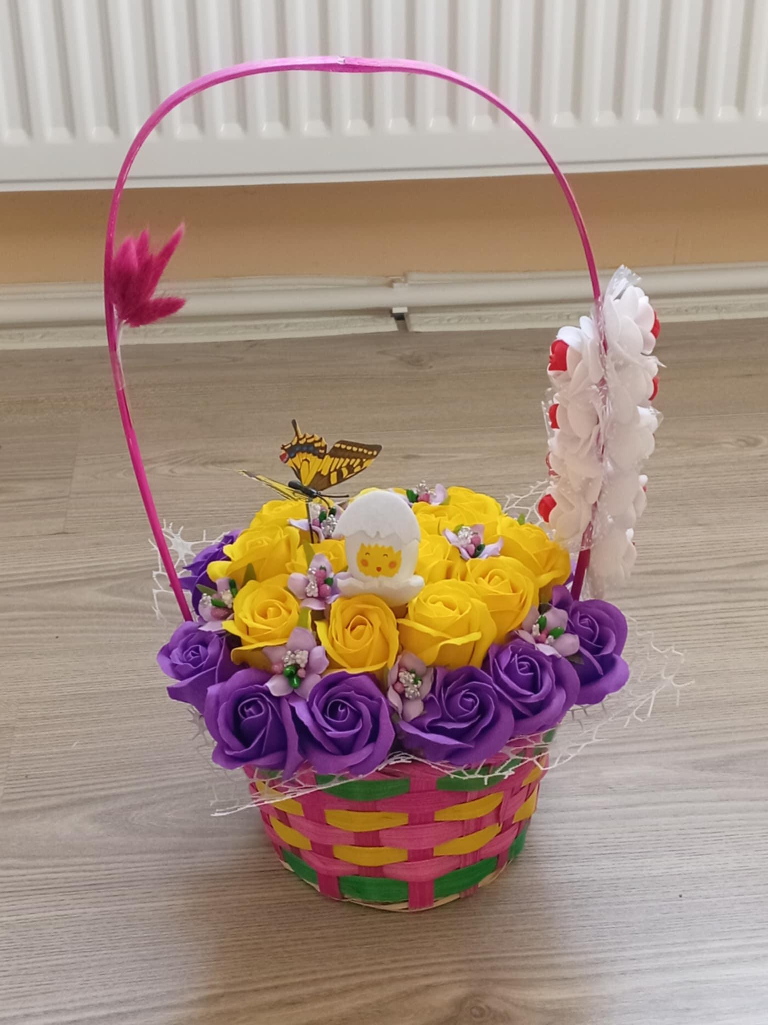 Aranjamente florale de Paște