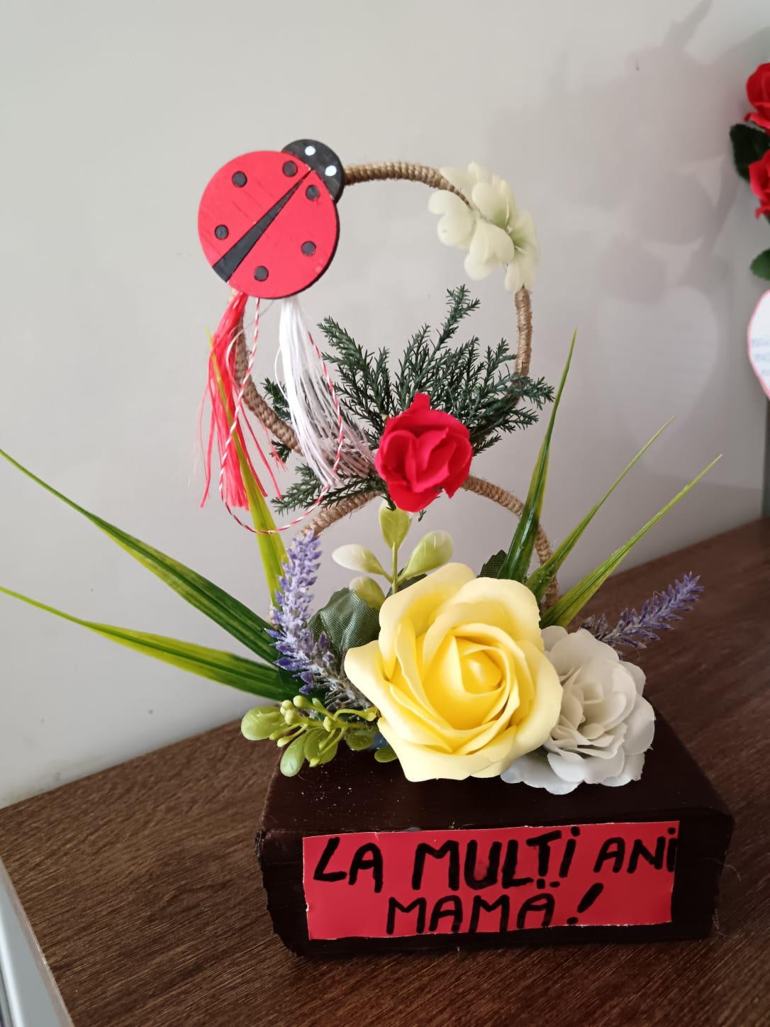 Aranjamente florale lucrate manual